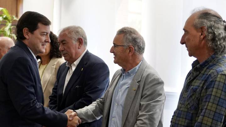 Las OPAs ponen los deberes a Mañueco para evitar incendios: cortafuegos naturales, desbroces y “dar voz al campo"