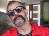 "Me mandaron a coma inducido": Tito Fuentes rompe el silencio tras dejar Molotov por adicciones