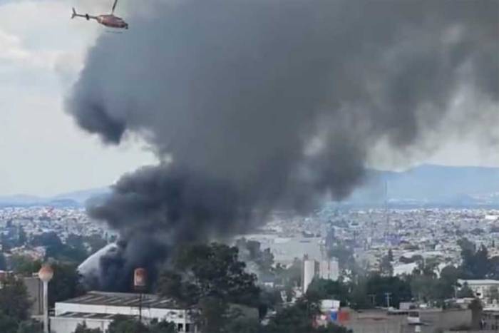 Explosivo susto en La Paz: incendio en fábrica de pinturas alarma a vecinos