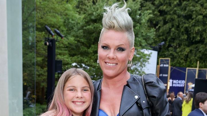 Pink’s teen daughter looks all grown up in new family pics at U.S. Open