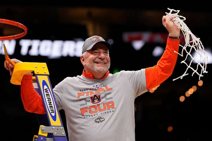 Auburn basketball’s Bruce Pearl hints at coaching retirement timeline