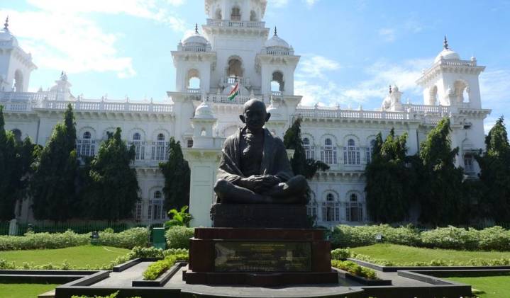 Telangana Speaker to hear turncoat MLAs in disqualification case from Monday