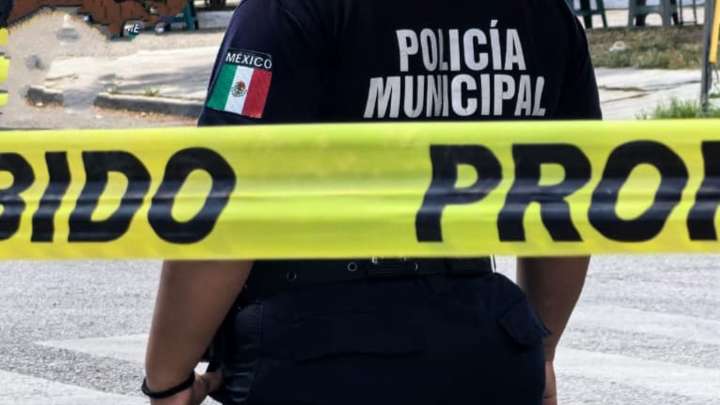 Hallan cadáver de un hombre semienterrado en fraccionamiento de Tehuacán, Puebla