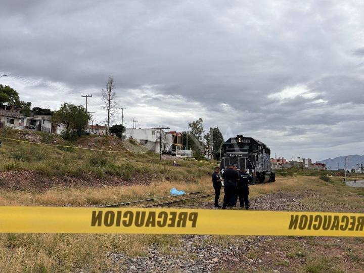 Hombre pierde la vida tras ser arrollado por el tren en la Manuel Bernardo Aguirre