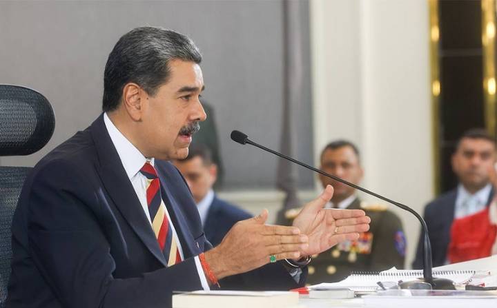 Maduro denuncia que ocho barcos de EEUU con 1.200 misiles "apuntan hacia Venezuela"