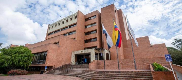 Alerta por llamadas y mensajes falsos sobre trámites y activación de cédula digital
