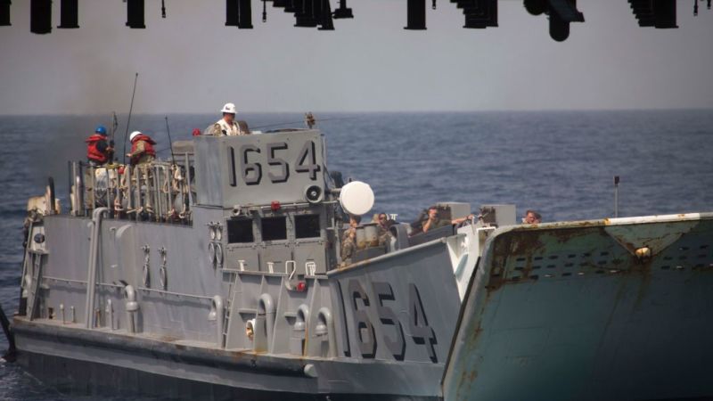 ¿Es una amenaza para Maduro el despliegue militar de EE.UU. en el Caribe? Esto dice un coronel retirado