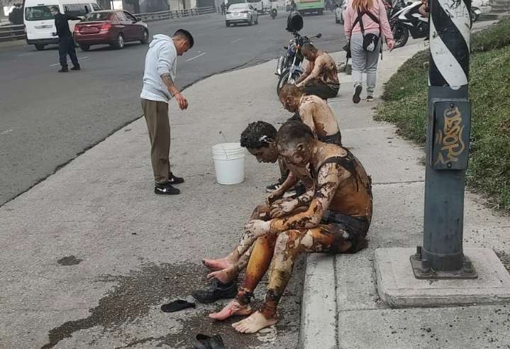 Tres muertos y 70 heridos, saldo de la explosión de la pipa de gas que explotó bajo el puente La Concordia, en la CDMX
