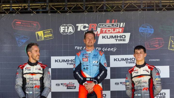 Los pilotos sudamericanos hacen historia en el FIA TCR World Tour