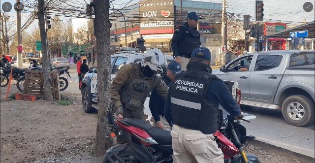 Operativo en Rengo deja a personas detenidas y recuperación de vehículos con encargo por robo