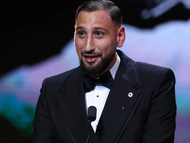 Man City 'keeper Donnarumma says would have stayed at PSG