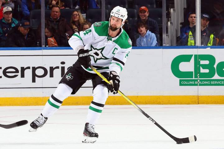Stars captain Jamie Benn undergoes surgery to repair collapsed lung