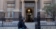 El Gobierno de Milei afloja el corset monetario y analiza cambios en encajes