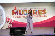 Libia Dennise respalda a mujeres empresarias en el Congreso Internacional en León