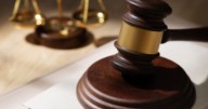 Contralmirante obtiene suspensión contra captura