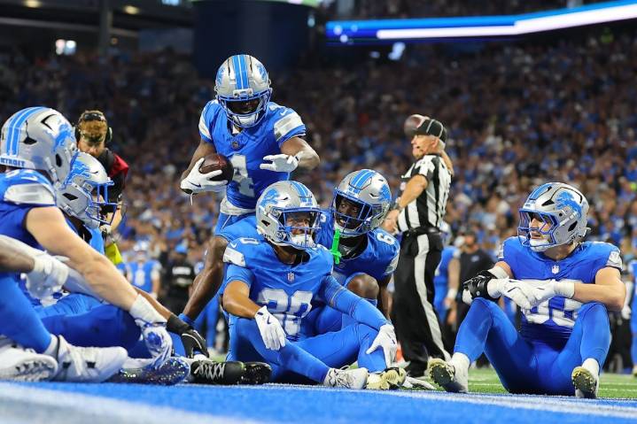 Lions injury updates: D.J. Reed carted off against Browns with hamstring injury