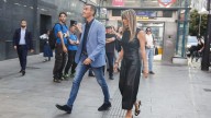 Pedro Sánchez asiste al preestreno de la película de Amenábar junto a su mujer, horas después de declarar esta ante el juez