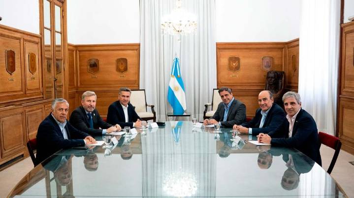 El debut de la Mesa Federal: una reunión sin definiciones y con condiciones