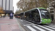 El comité del bus de Zaragoza acuerda seguir la negociación con Avanza y cancela los tres primeros días de huelga