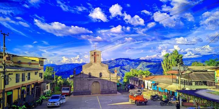 Conozca uno de los pueblos más antiguos de Colombia: alístese para recorrer los pasajes del ‘pesebre de oro’