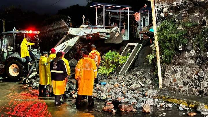 Atlixco: intensa lluvia derriba barda del panteón; reporta la edil “200 casas afectadas”