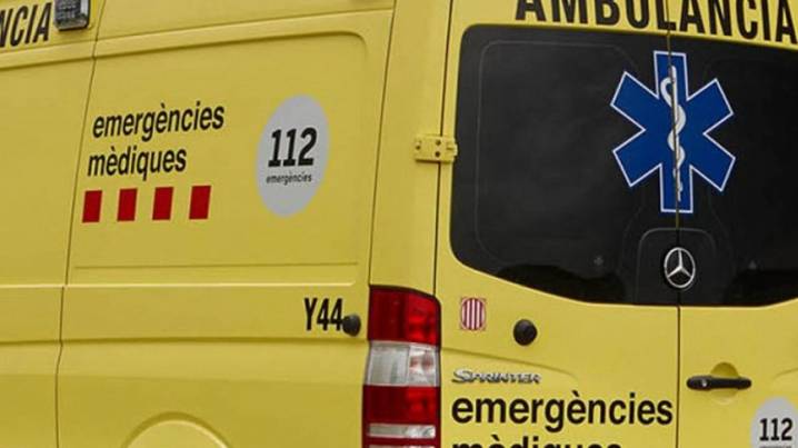 Col·lapse a la T-310 per un xoc frontal entre dos turismes a Riudoms