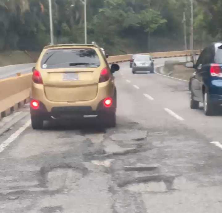 Conductores llevan dos semanas exigiendo a la gobernación reparar tramo de la Panamericana «minado» de huecos 