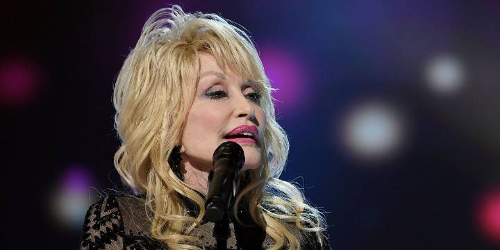 Dolly Parton Postpones Las Vegas Shows Amid Health Issues