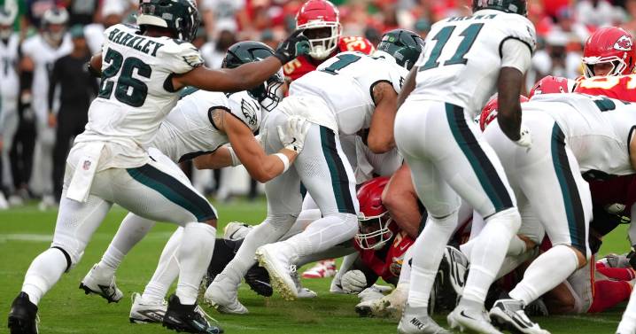 Problems officiating the tush push in Eagles-Chiefs game could be a new argument to get it banned