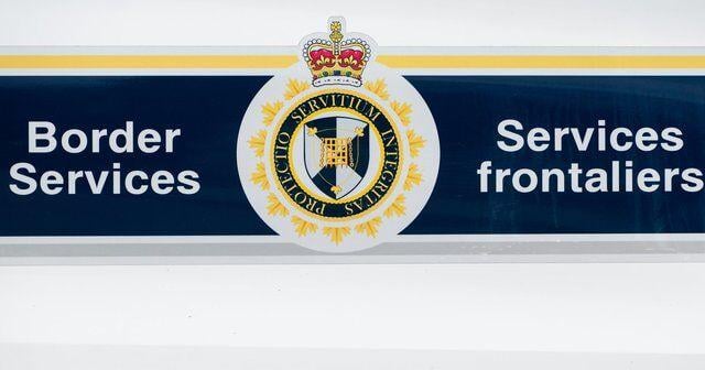CBSA self-service kiosks outage causing delays at customs in some airports