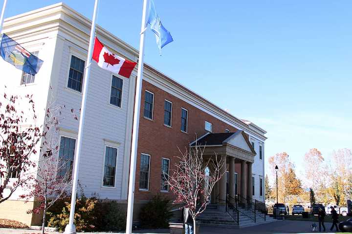 Town of Sylvan Lake receives $295K to support at