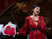 La cantante rusa que se le animó a Gardel y a Piazzolla en el Teatro Colón