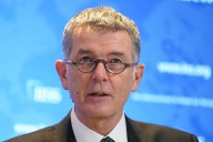 Outgoing MI6 chief Moore does not want to be US ambassador