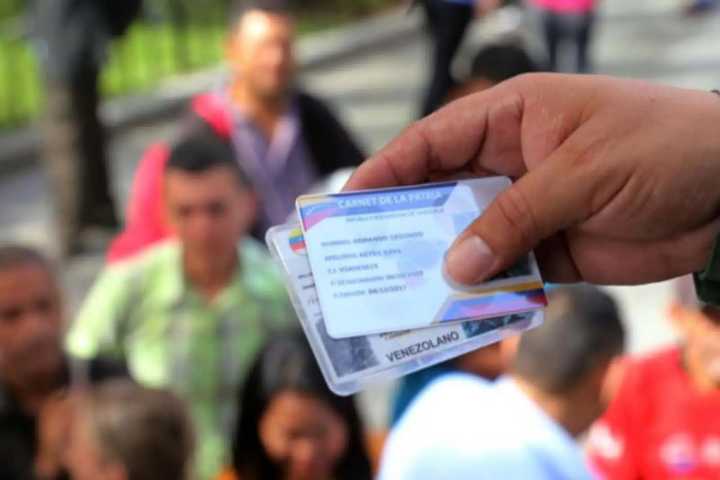Comenzó la entrega del bono “Movimiento Somos Venezuela”