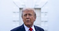Trump aprovecha cierre del gobierno para despedir empleados y recortar fondos