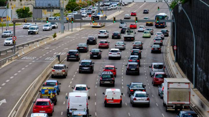Tráfico trabaja en una modificación normativa que afectará a la conducción en autopistas y autovías