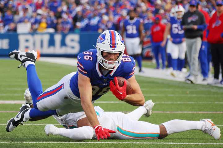 Dolphins vs. Bills Odds, Player Props, Best Bets: Buffalo Heavily Favored