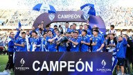 VIDEO: Vélez festejaba el título ante Central Córdoba y ¡se le rompió el trofeo de la Supercopa!