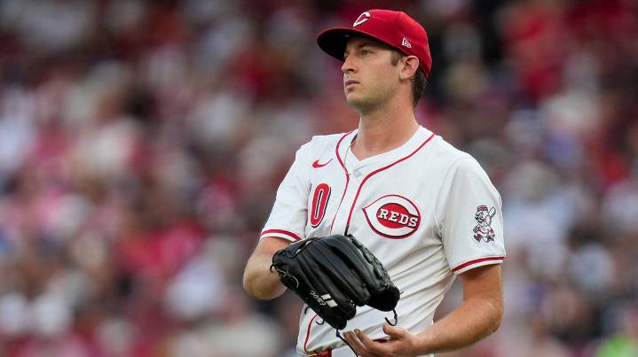 Reds’ Nick Lodolo exits early with injury amid Wild Card push