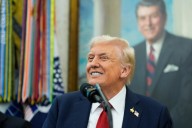 Trump ramps up deranged threats over looming government shutdown