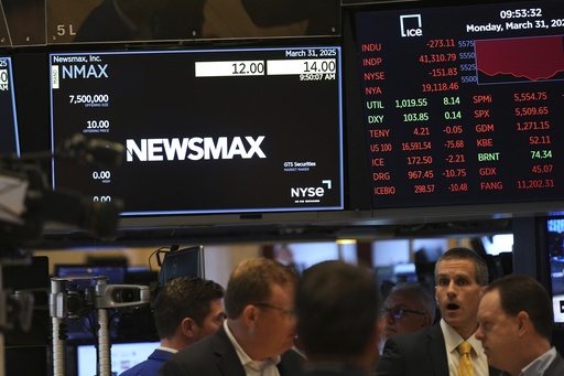 La cadena conservadora Newsmax presenta demanda antimonopolio contra Fox News