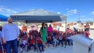 Entrega Secretaría del Ayuntamiento loncheras a infantes de preescolar