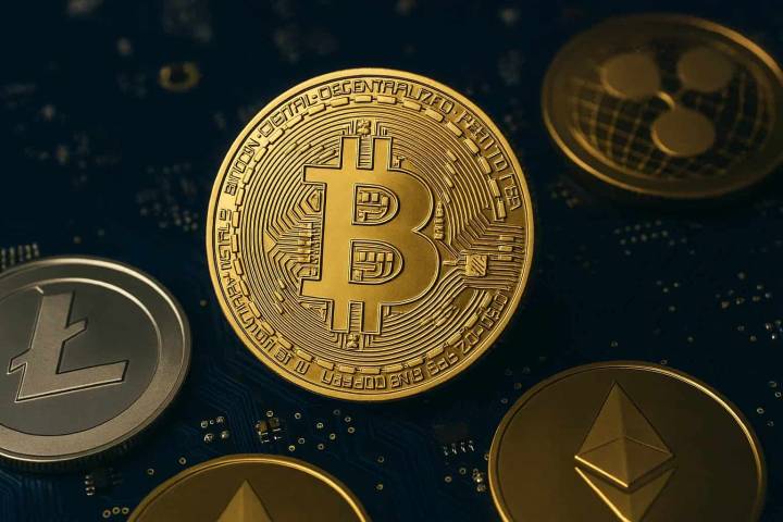 Dogecoin в спад: Новият токен STARS с прогноза за 93х