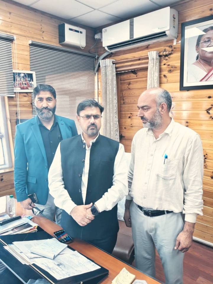 JKReTTF Delegation Meets J&K Ministers to Discuss Teacher Concerns