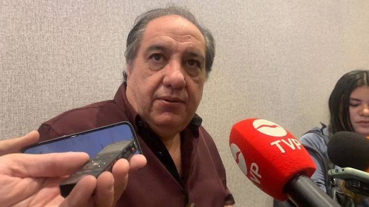 Javier Llausás plantea plan de recuperación y dignificación policial en Sinaloa