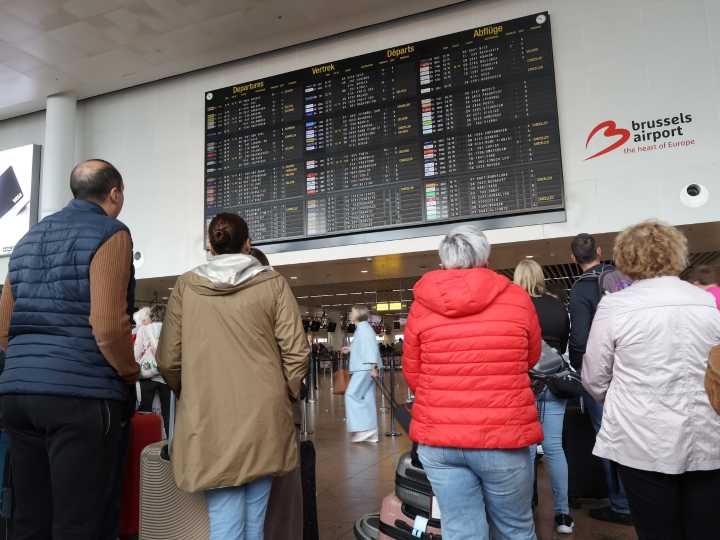Continúan los efectos del ciberataque en tres aeropuertos europeos y hay más cancelaciones de vuelos