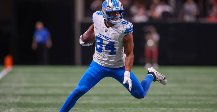 Detroit Lions place Shane Zylstra on IR, elevate 1 player, sign 2