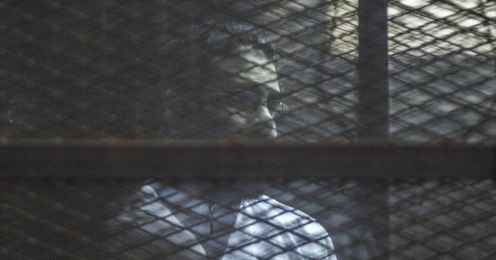 Egipto anuncia indulto para destacado activista que pasó casi 12 años entre rejas