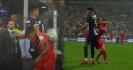 Carlos Zambrano fue expulsado por golpear a Charles Aránguiz en el Alianza Lima vs U de Chile