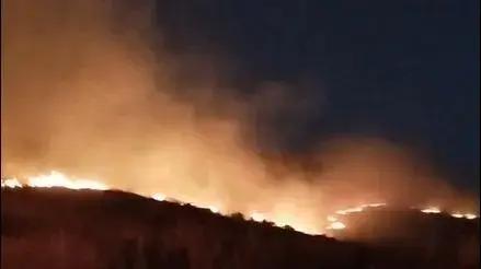 Junín: reportan incendio forestal en San Agustín de Cajas en Huancayo [VIDEO]